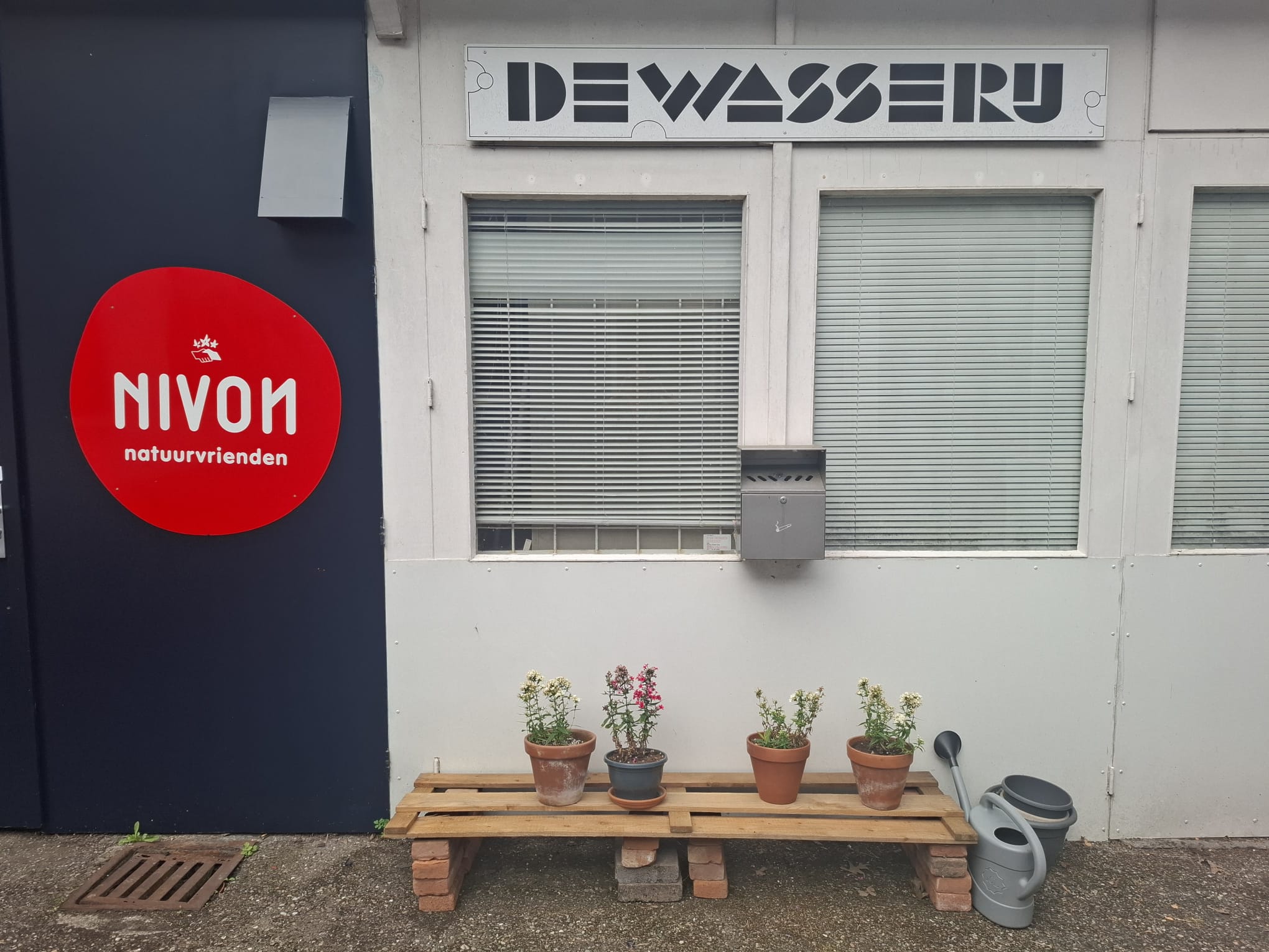 Foto Wasserij met Nivon-logo